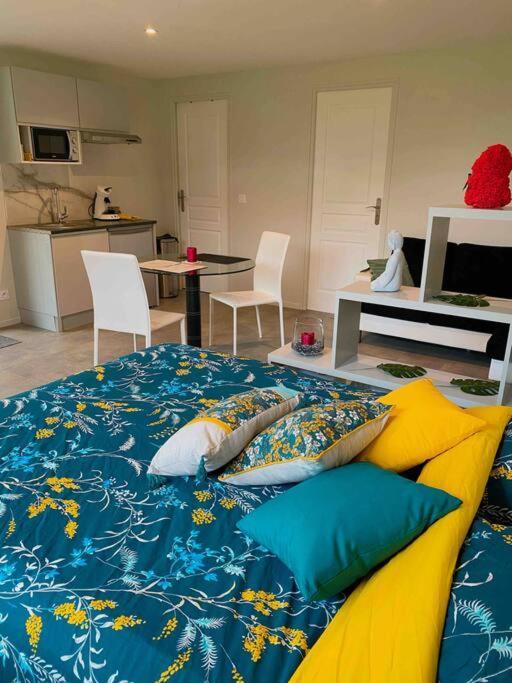 O2M Gresy Sur Aix Apartment Mognard Екстериор снимка
