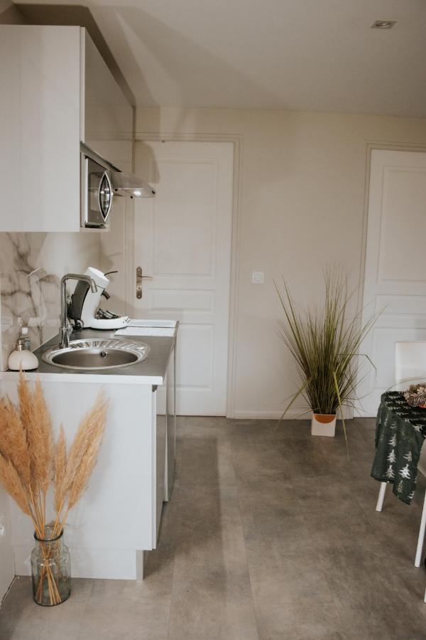O2M Gresy Sur Aix Apartment Mognard Екстериор снимка